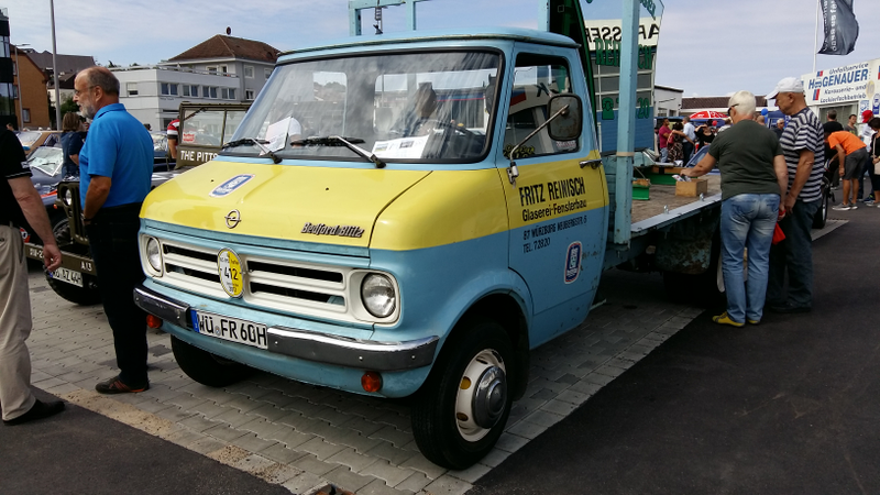 Illustration for article titled Another oldtimer meet photodumpÂ